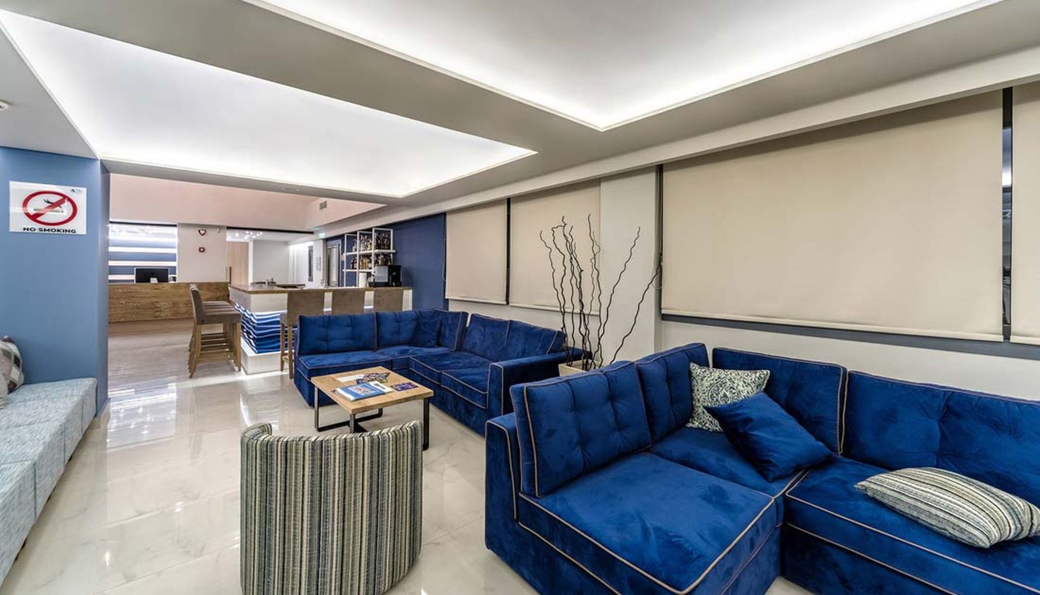 Pollis Hotel image 2