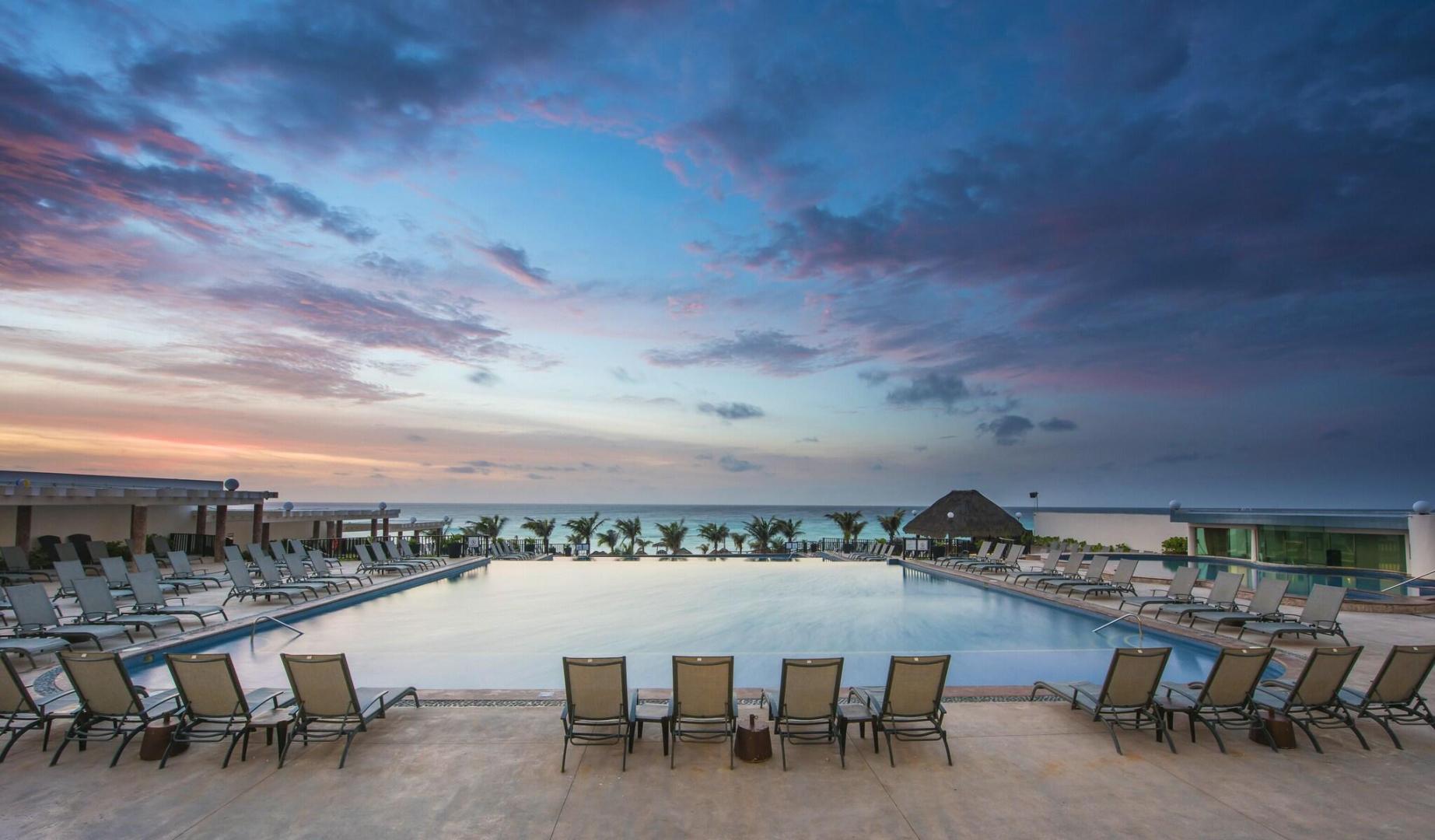 Seadust Cancún Family Resort