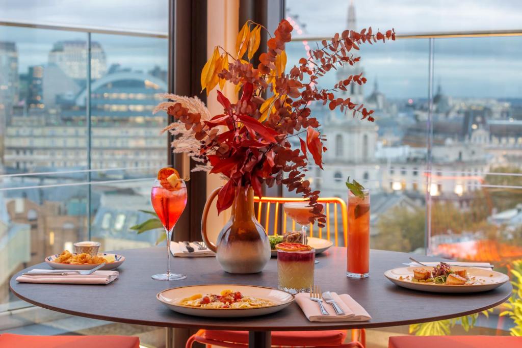 Assembly Hotel Leicester Square image 3