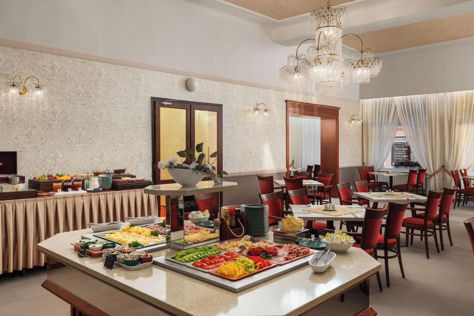 Lazensky Hotel Savoy foto 3