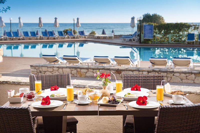 Silva Beach Hotel in Hersonissos - foto 5