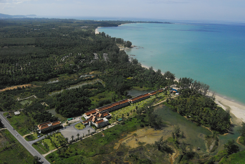 OUTRIGGER Khao Lak Beach Resort.
