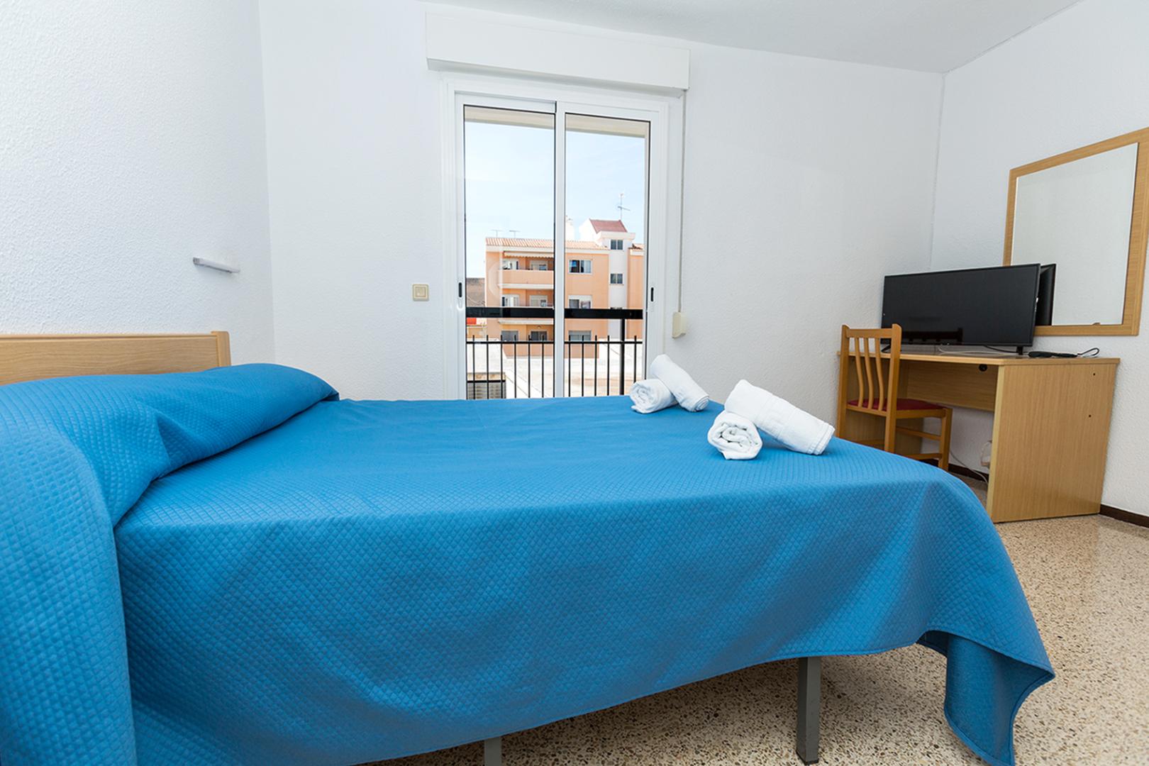 Kamer met twee aparte bedden — Hostal El Mercat
