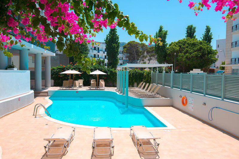 Alia Beach Hotel in Hersonissos - foto 2