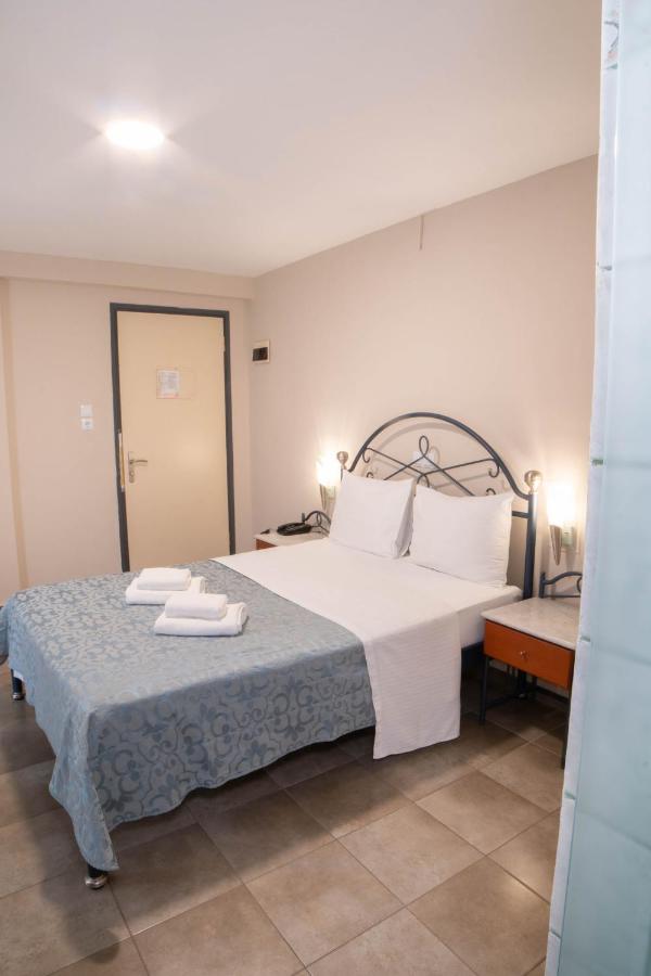 Anita Hotel in Piraeus - foto 5
