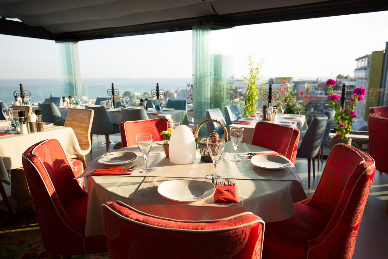 Tria Hotel Istanbul image 2