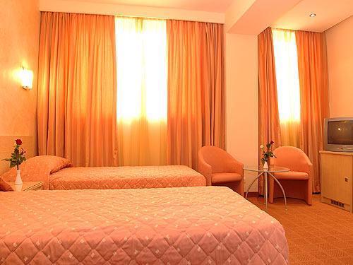 Amazon Hotel Athens in Athens - foto 2