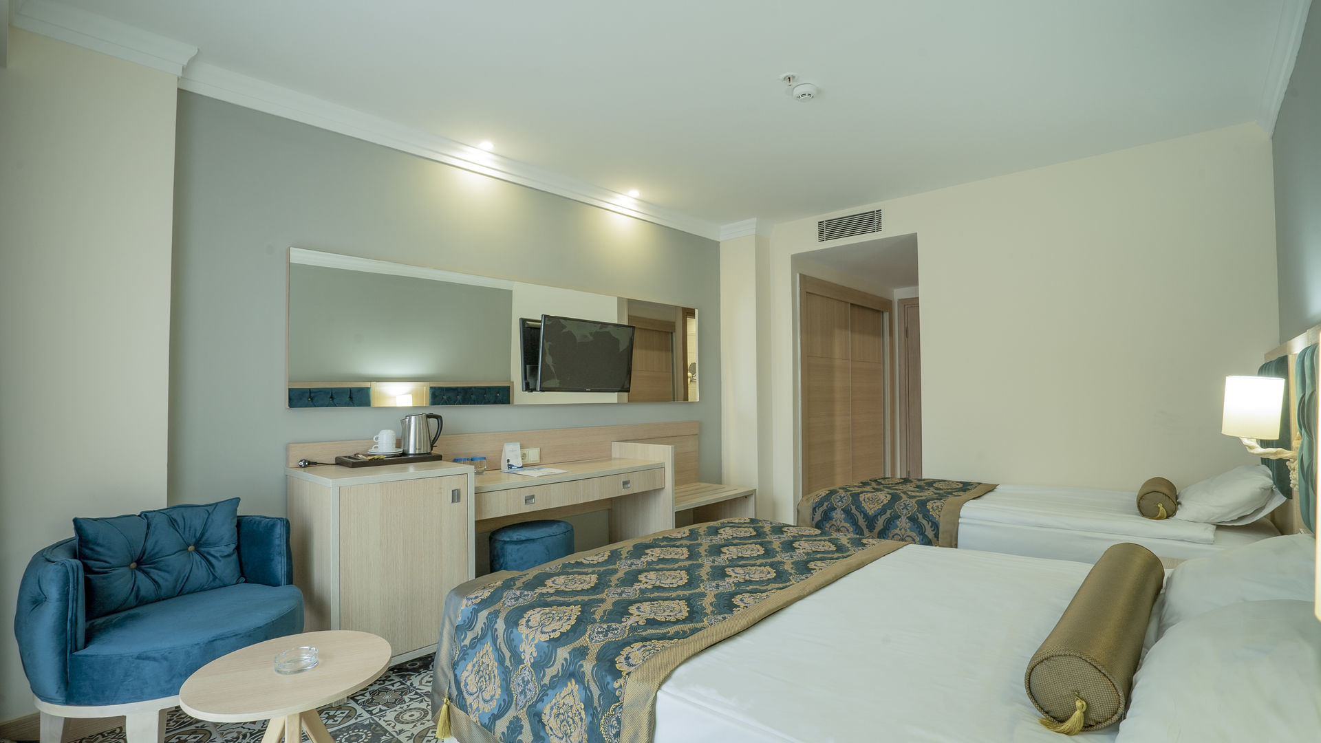 Dream World Palace image 1