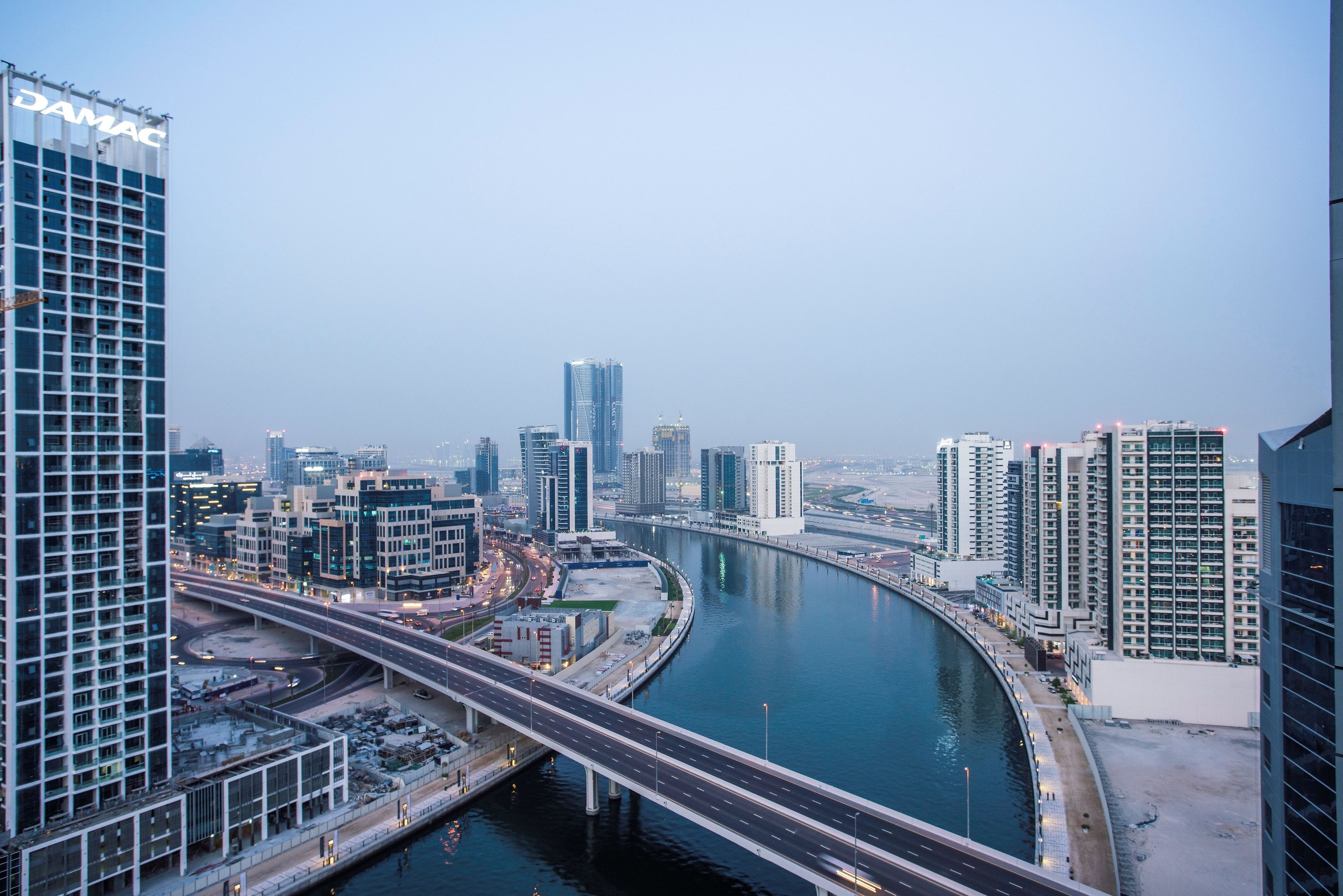 Renaissance Business Bay Hotel, Dubai image 2