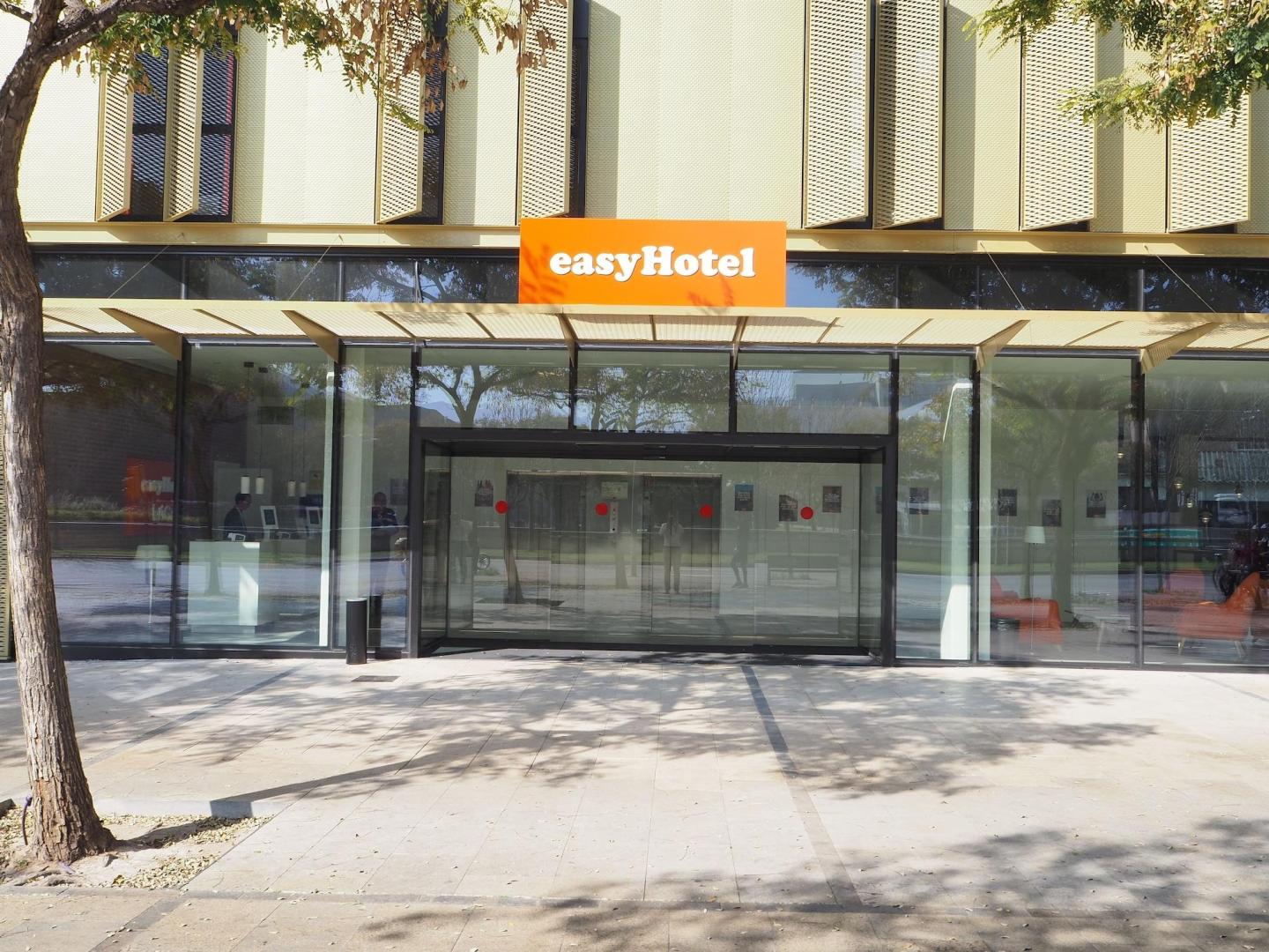 easyHotel Barcelona Fira foto 14