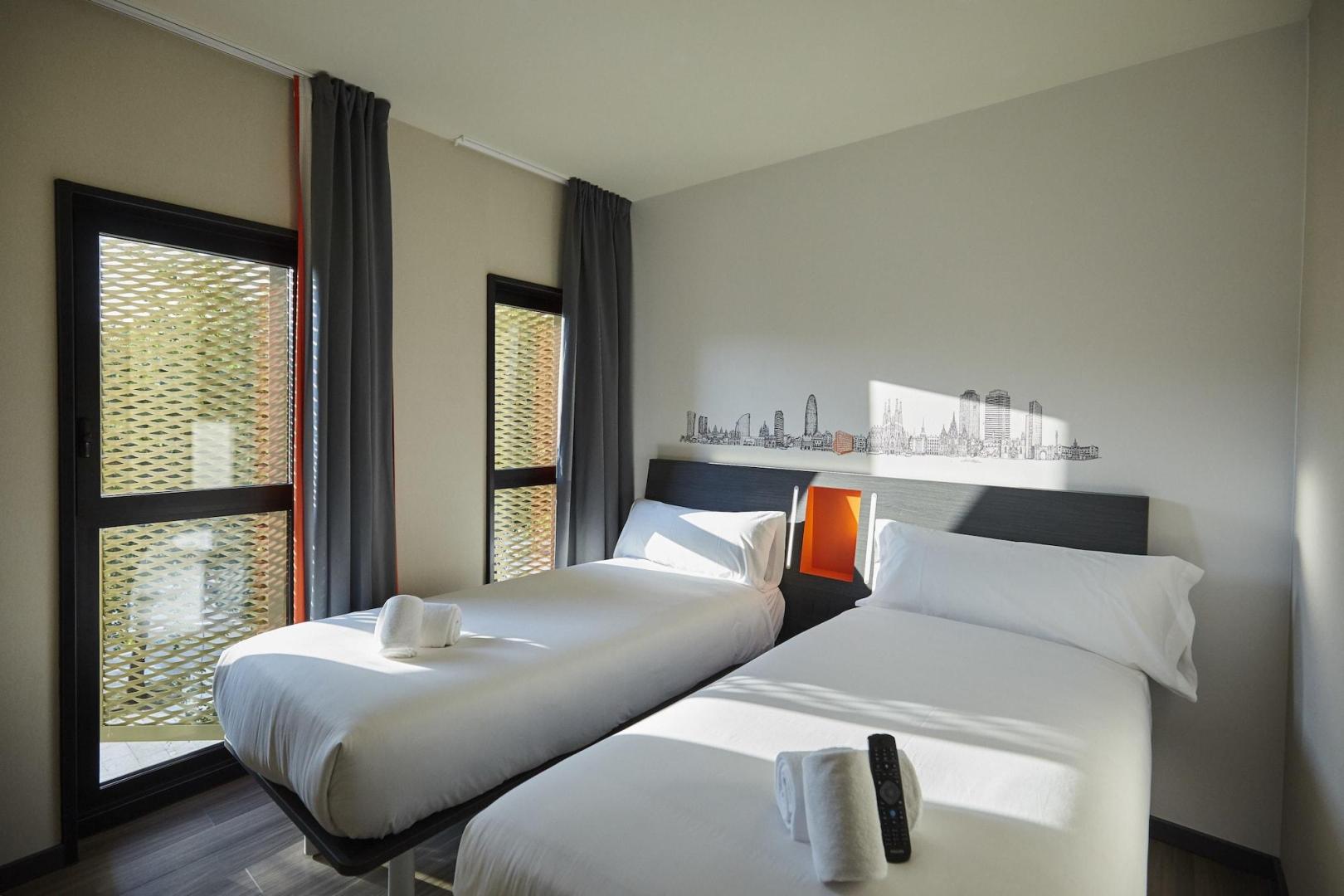 easyHotel Barcelona Fira image 1
