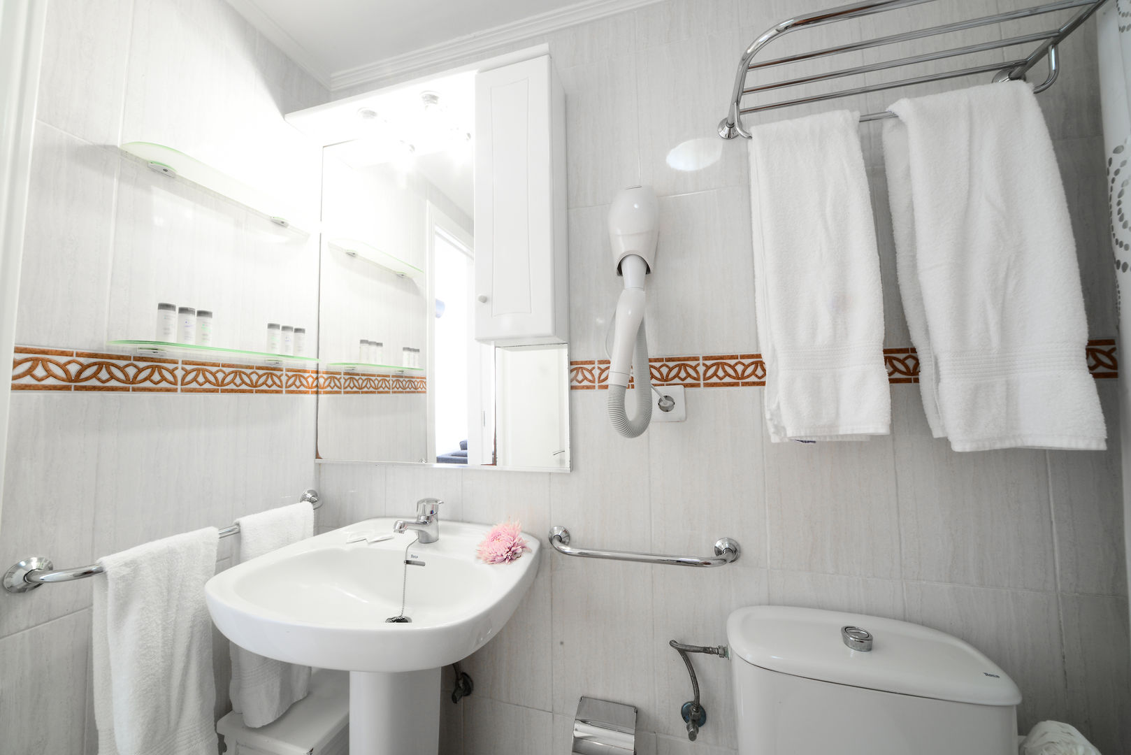 Atlantic Sun Beach image 2