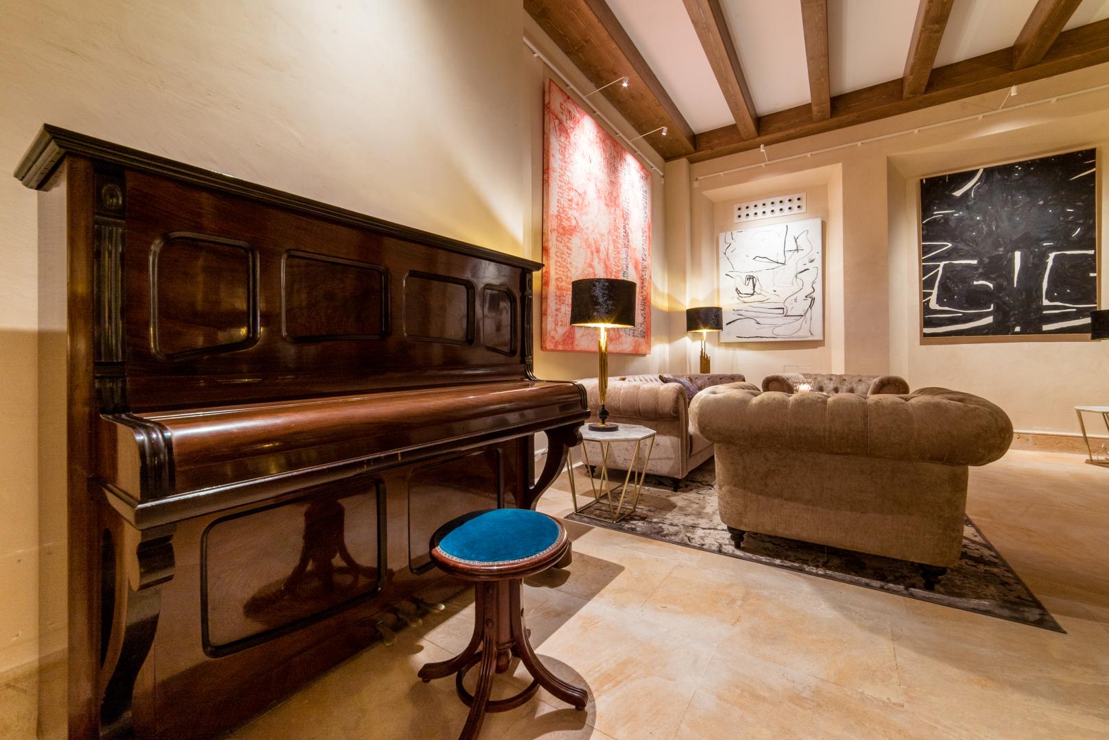 Suite met zithoek — Hotel Creu de Tau Art & Spa