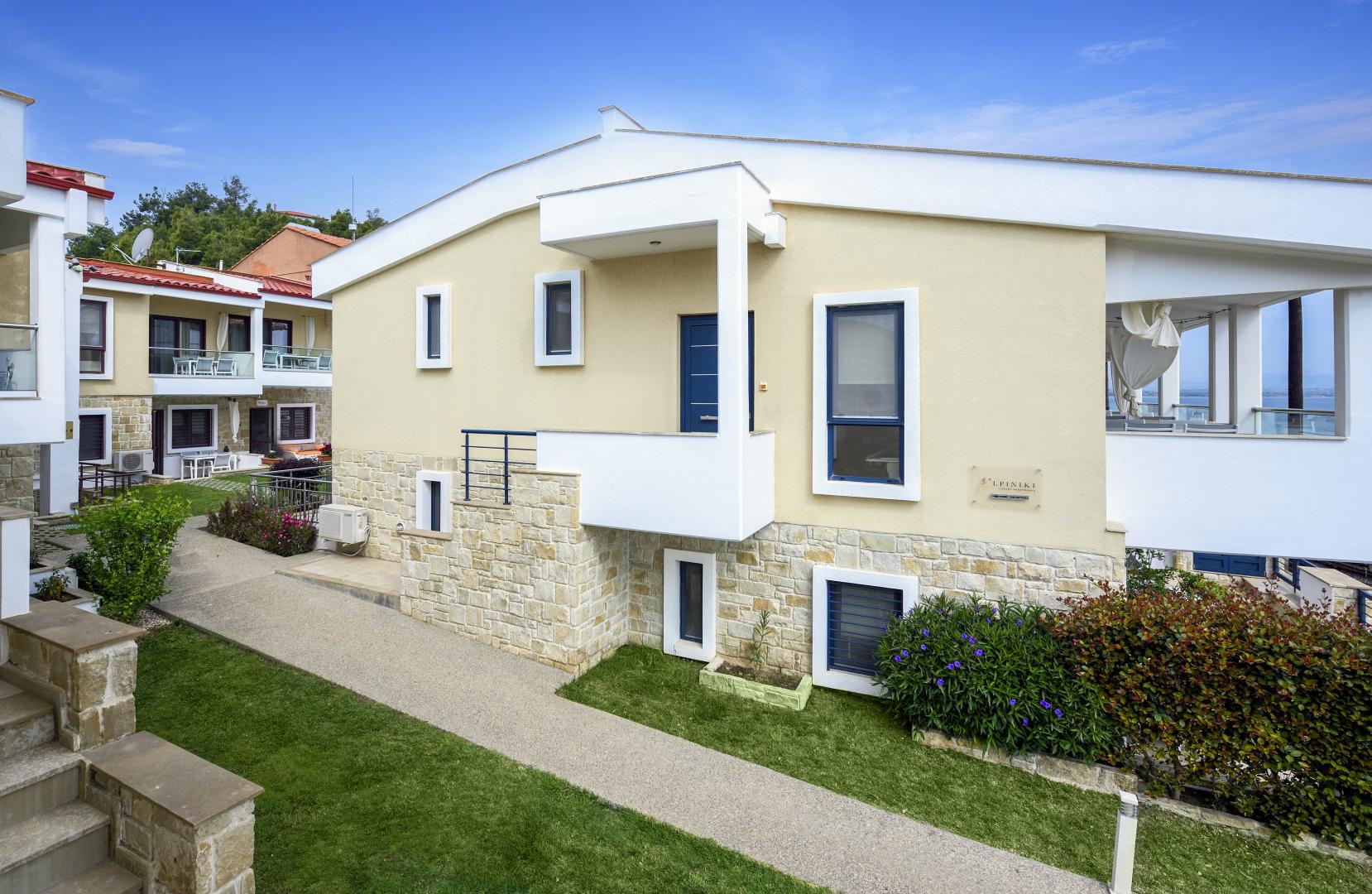 Elpiniki Luxury Apartments foto 16
