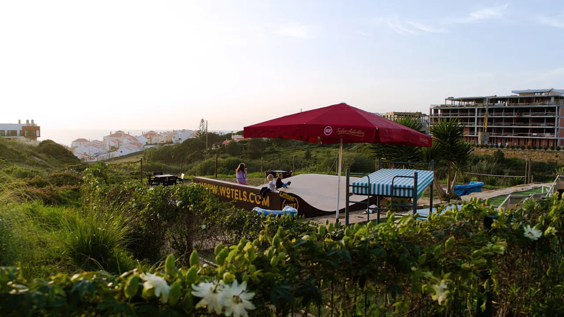 WOT Ericeira Surf Hostel foto 38