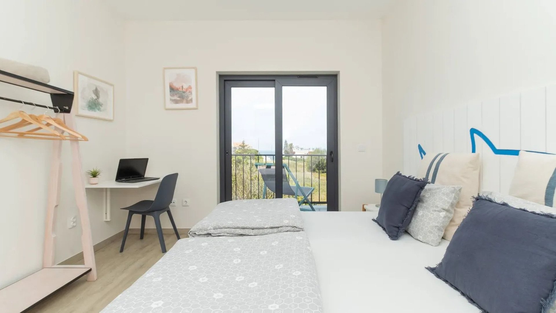 WOT Ericeira Surf Hostel foto 17
