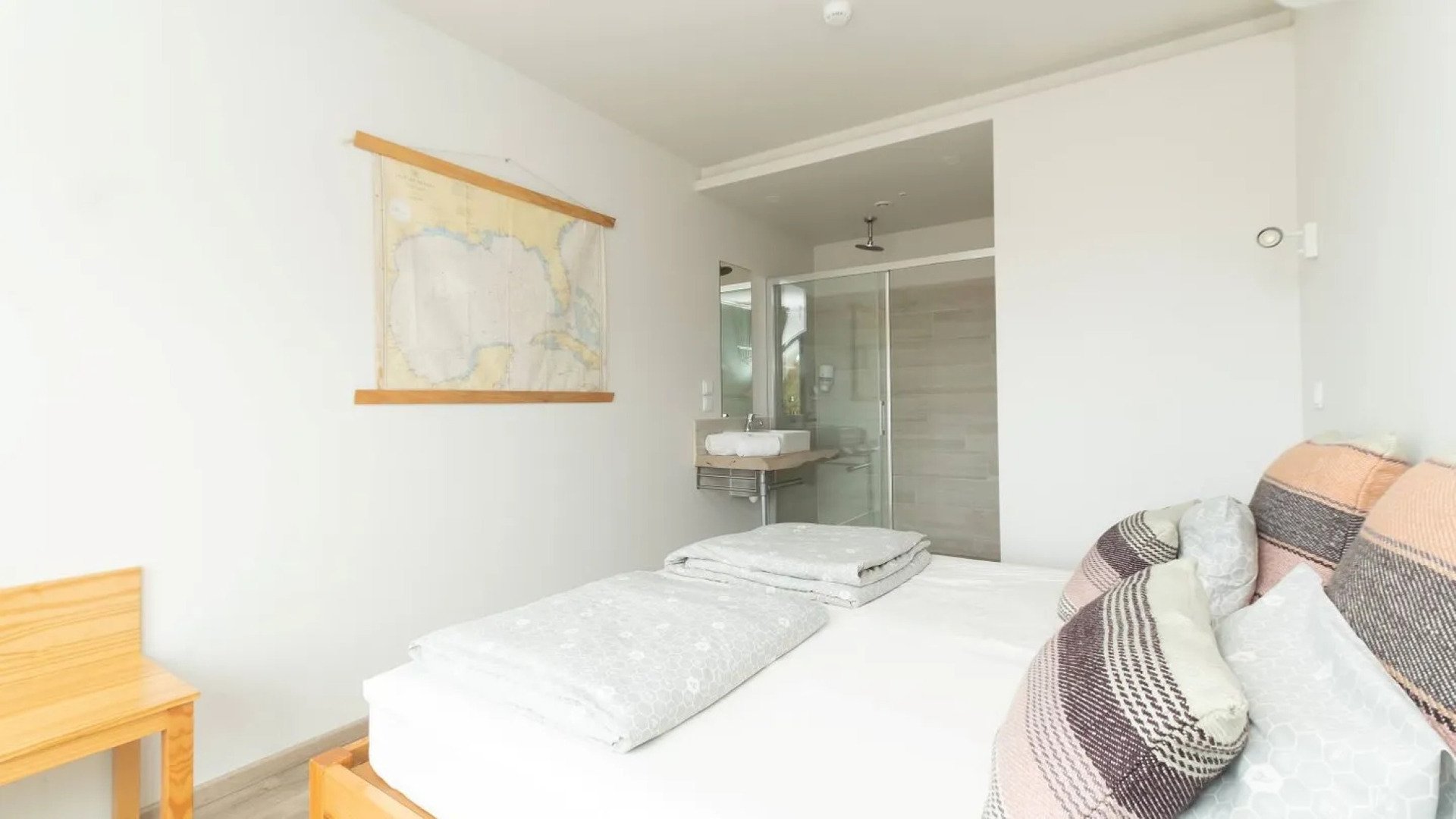 WOT Ericeira Surf Hostel foto 20