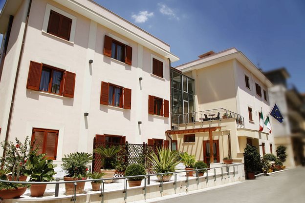 Hotel Dina