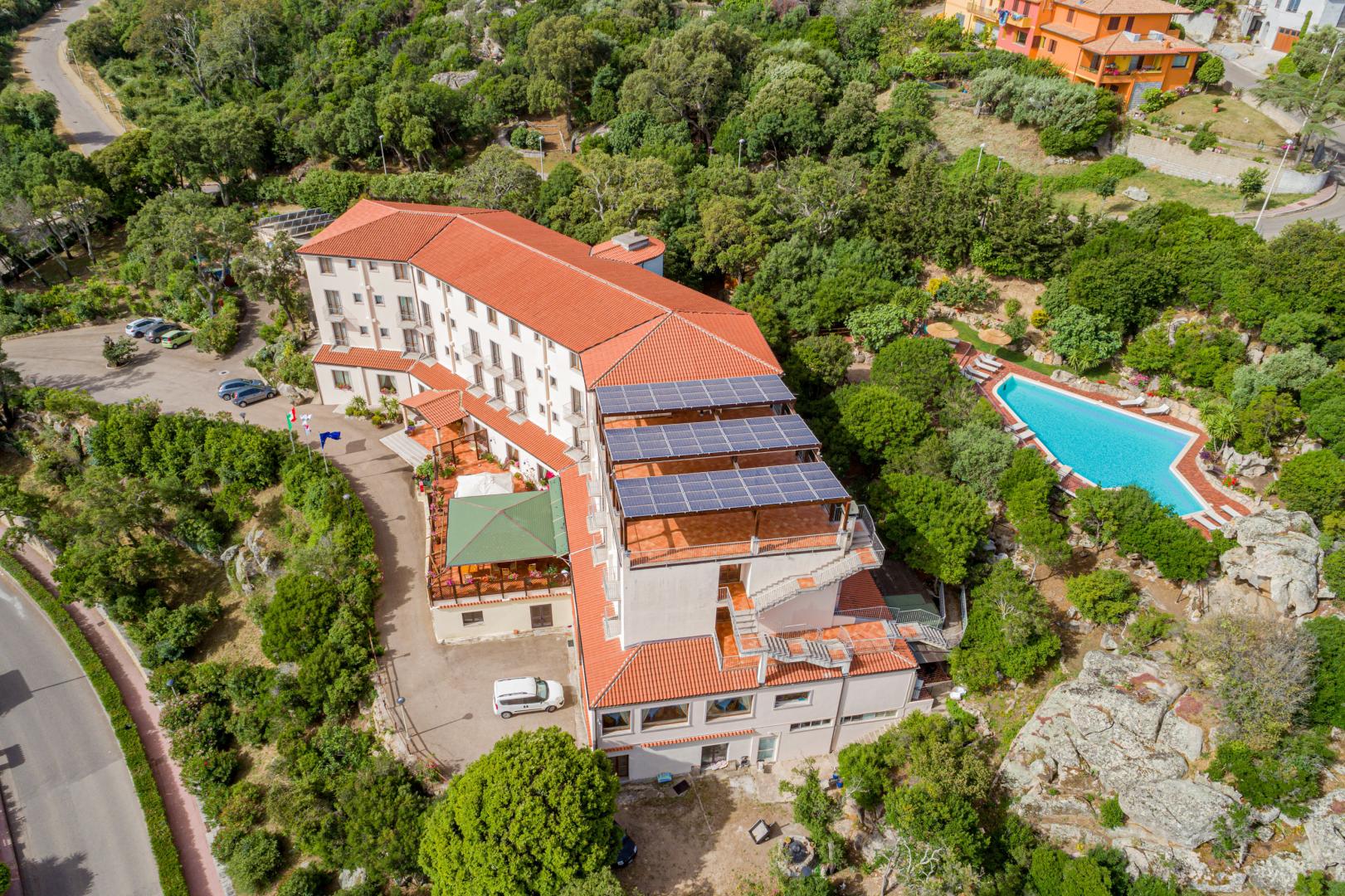 Resortoverzicht — Hotel San Trano