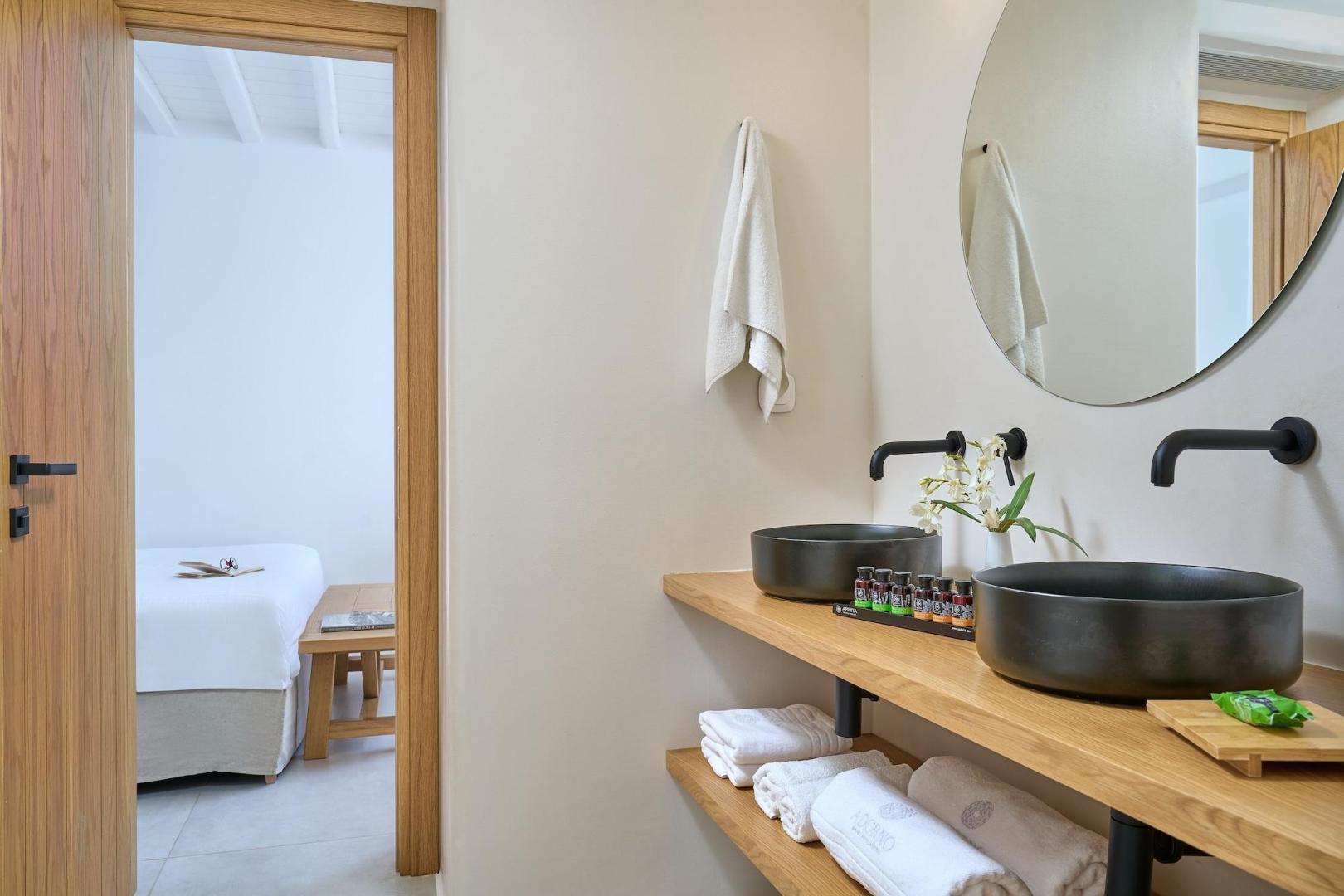 Adorno Beach Hotel & Suites foto 7