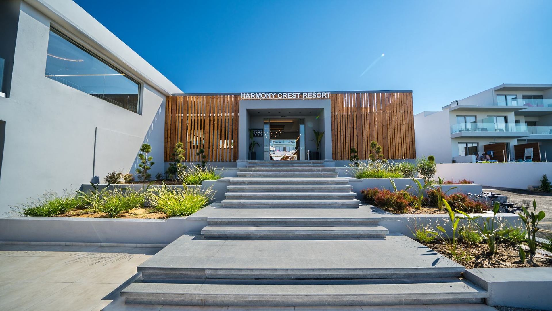 Harmony Crest Resort & Spa image 1