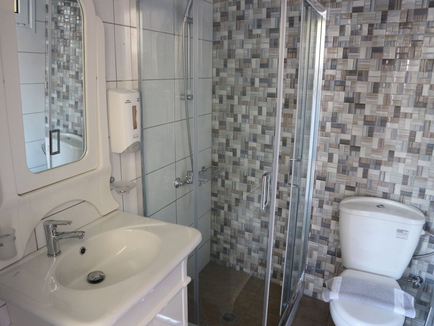 Diogenis Blue Palace Hotel image 2