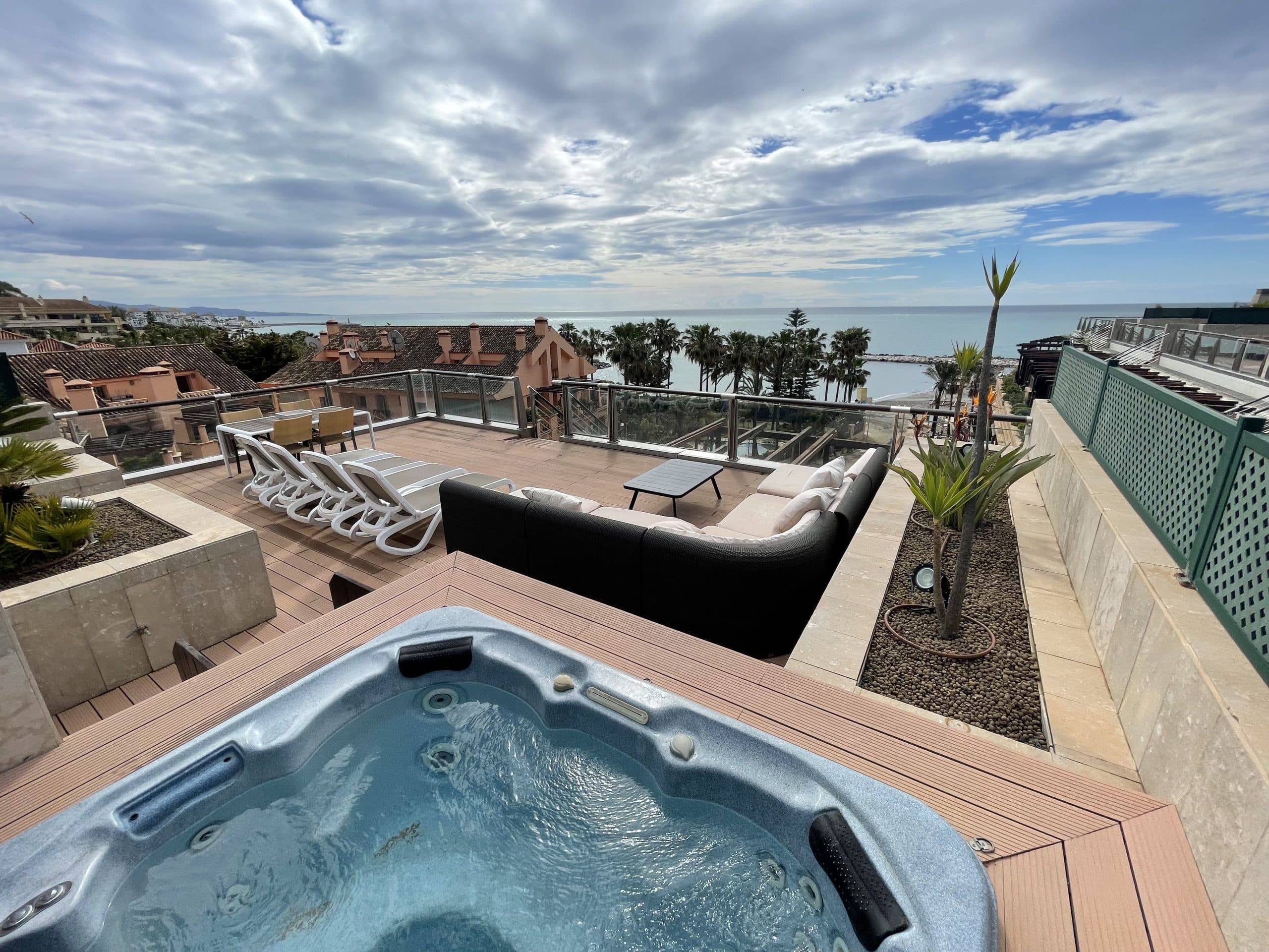 MARINA PENTHOUSE