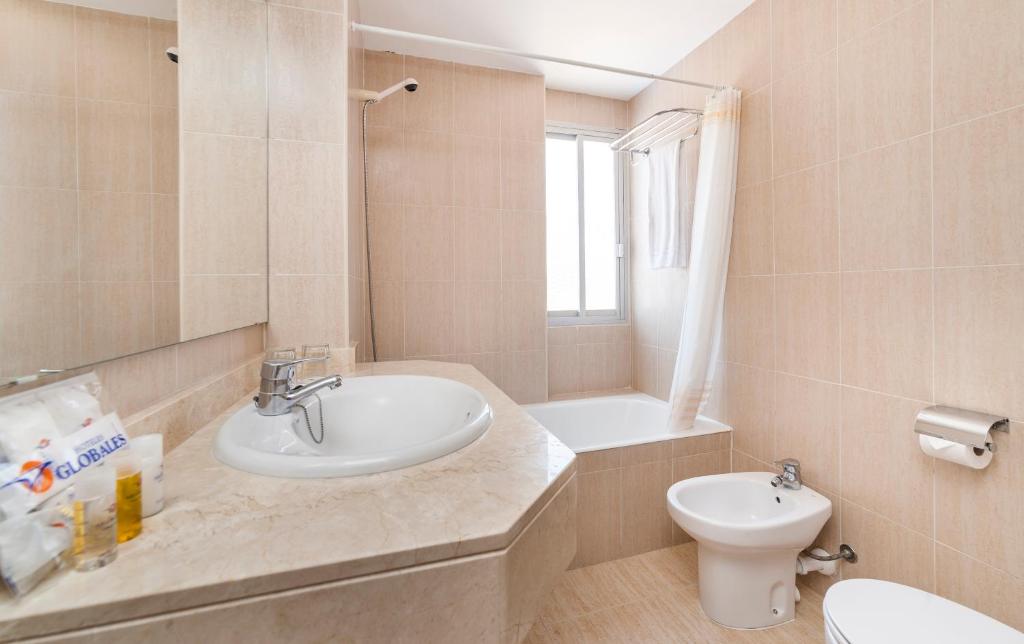 Globales Simar image 2