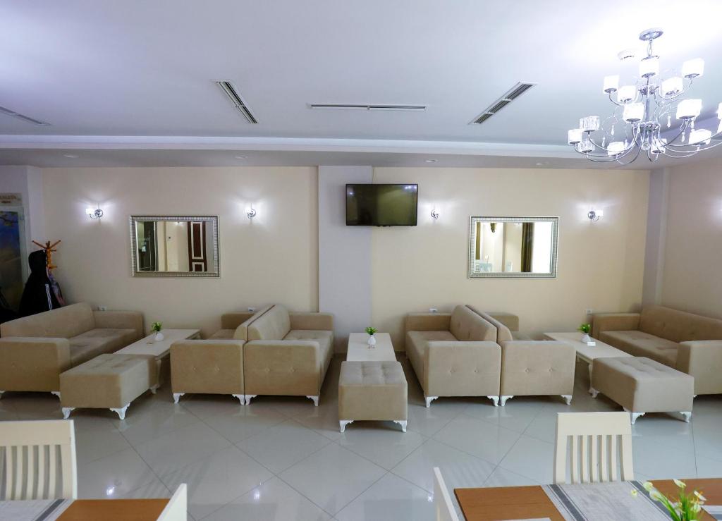 Christi's Hotel Borova image 3