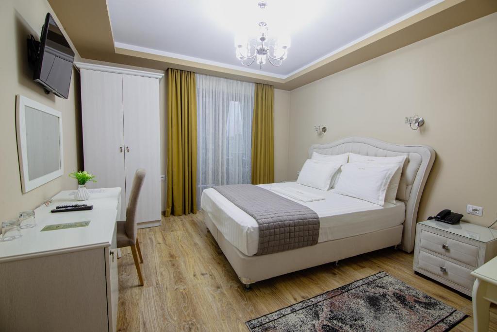 Christi's Hotel Borova, Korçë, Albanië