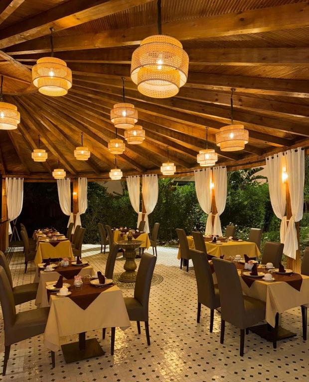 Pavillon du Golf image 2