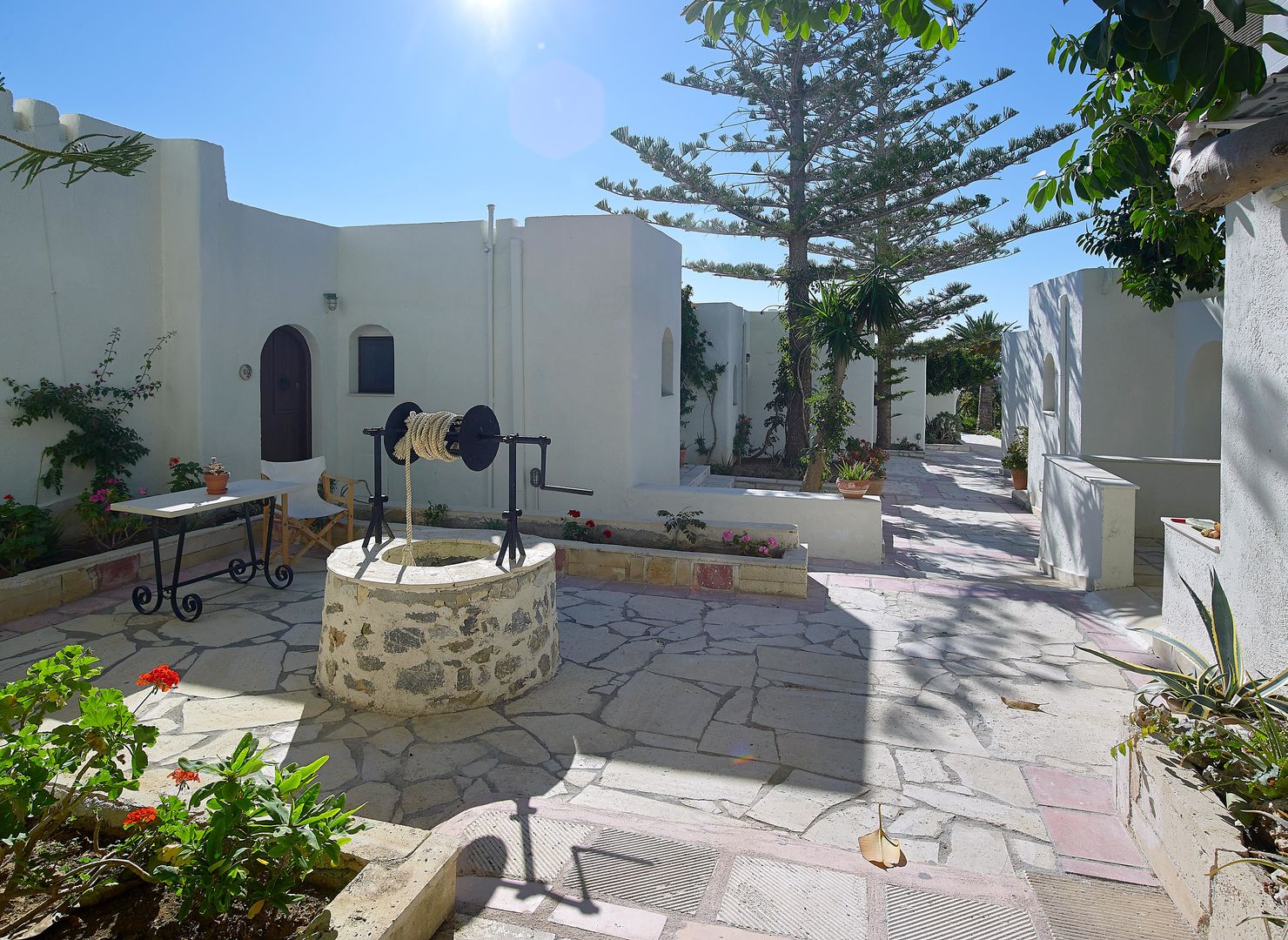 Coriva Beach Hotel & Bungalows image 3