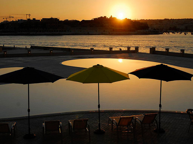 Grand Hotel Excelsior image 2