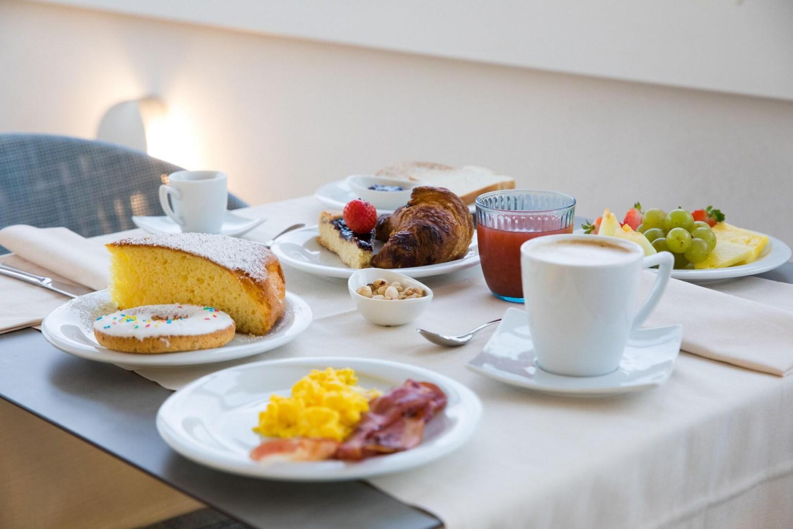 Ontbijtbuffet — Lu' Hotel Carloforte