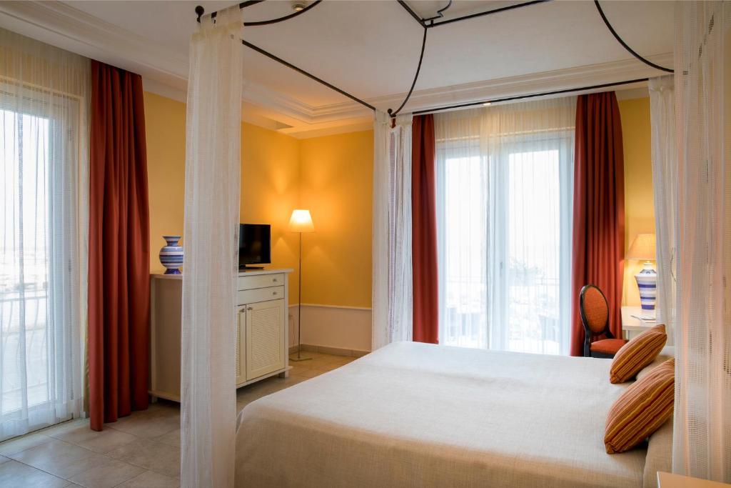 Lu' Hotel Carloforte image 1