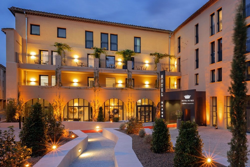 Hôtel du Roi & Spa by SOWELL COLLECTION image 1