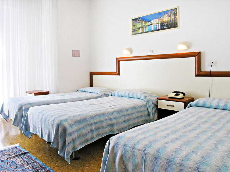 Hotel Bolivar image 1