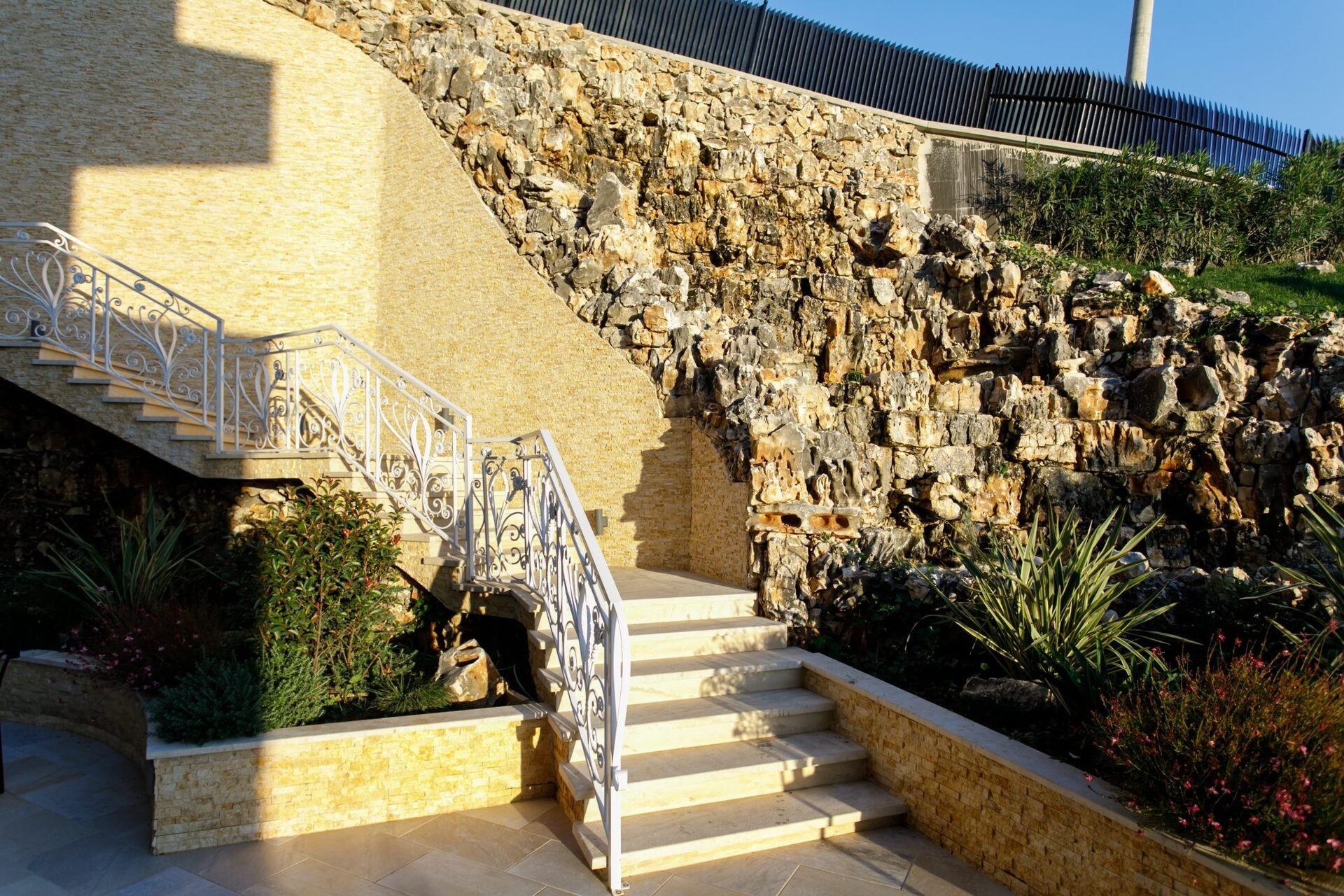 Elite Palace image 3