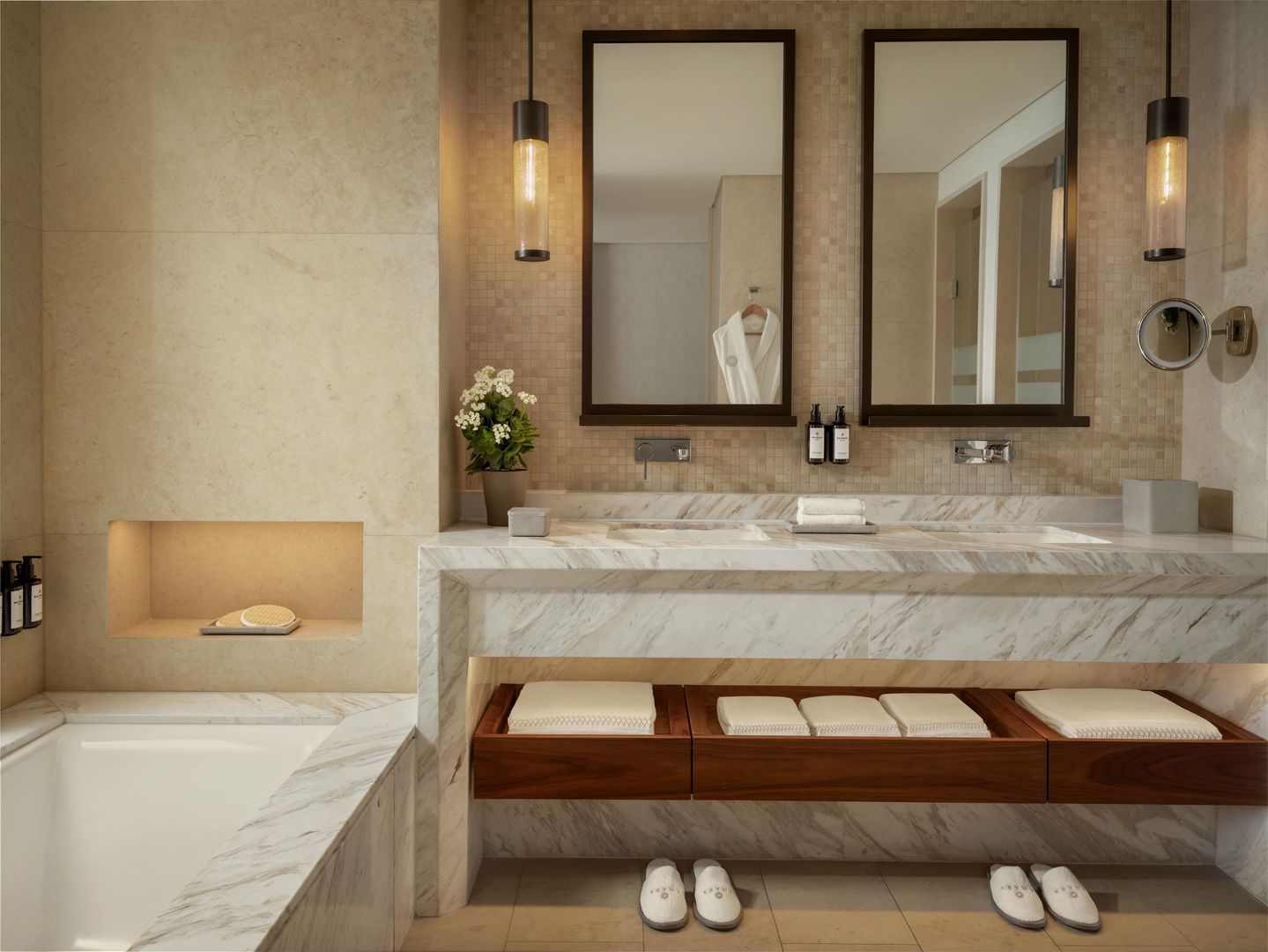 Amara Hotel image 2