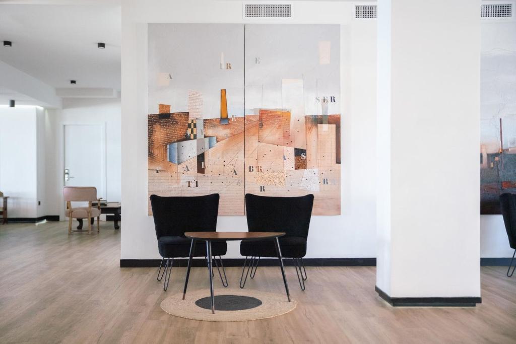 Fay Victoria Beach image 3