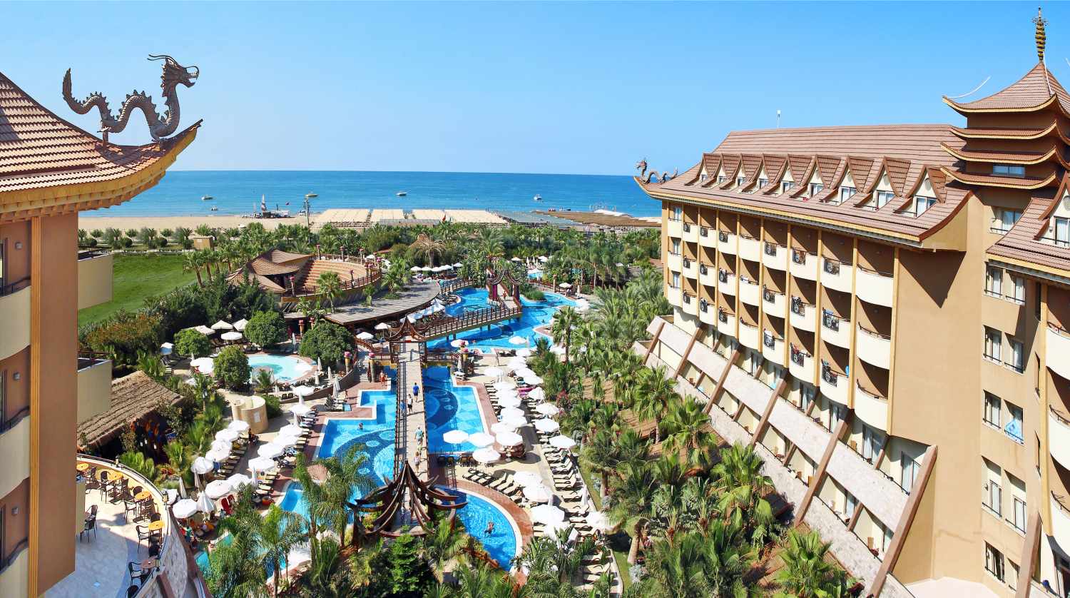 Royal Dragon Hotel image 0