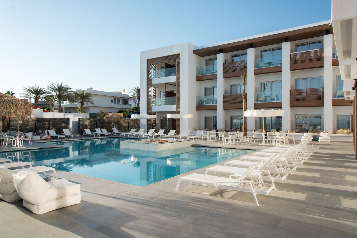 Enorme Ammos Beach image 3