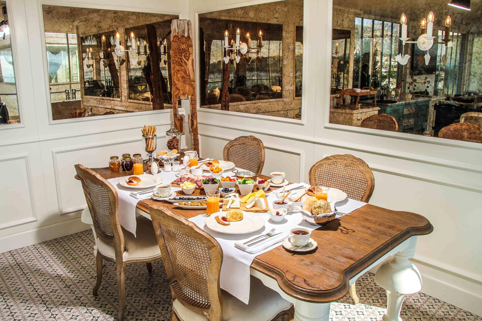 Ena Boutique Hotel image 2