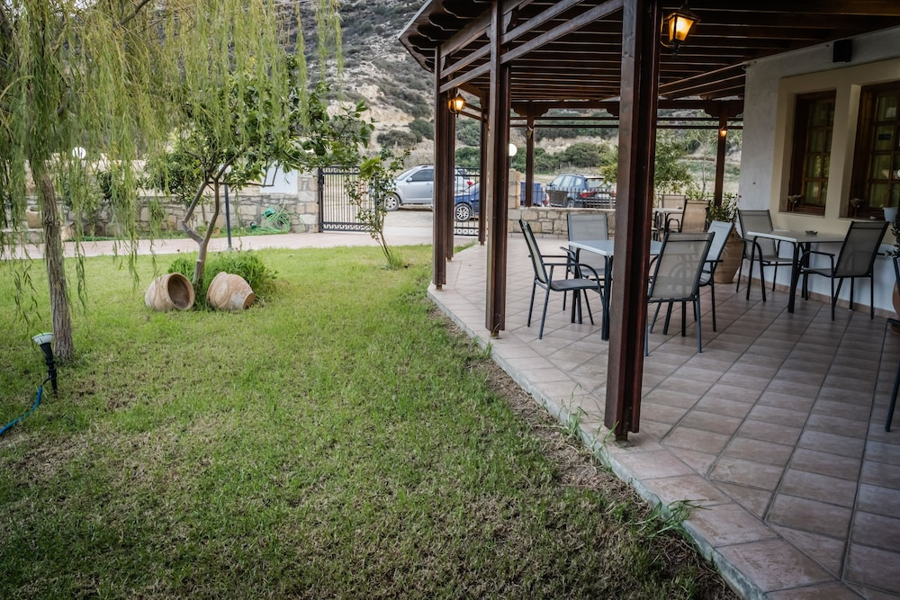 Binnenplaats — Dimitris Resort Hotel