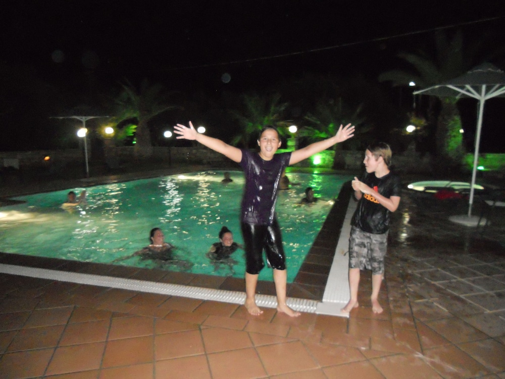 Binnenzwembad — Dimitris Resort Hotel