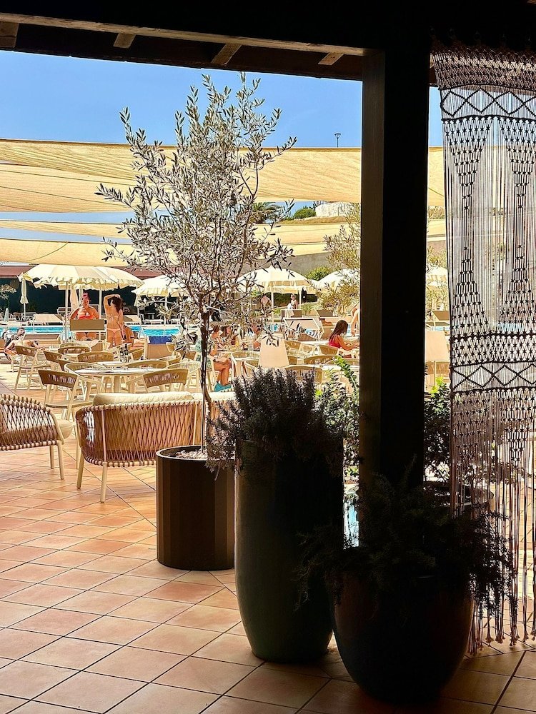 Binnenplaats — Hotel Calabona