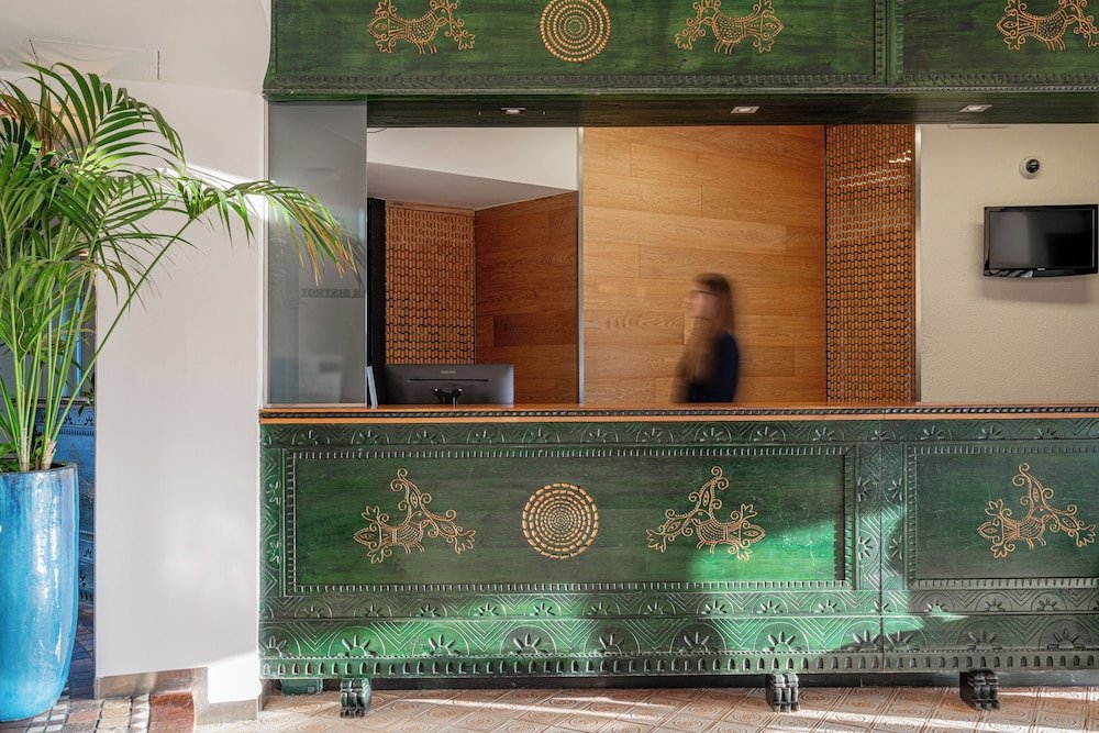 Lobby met receptie — Hotel Calabona
