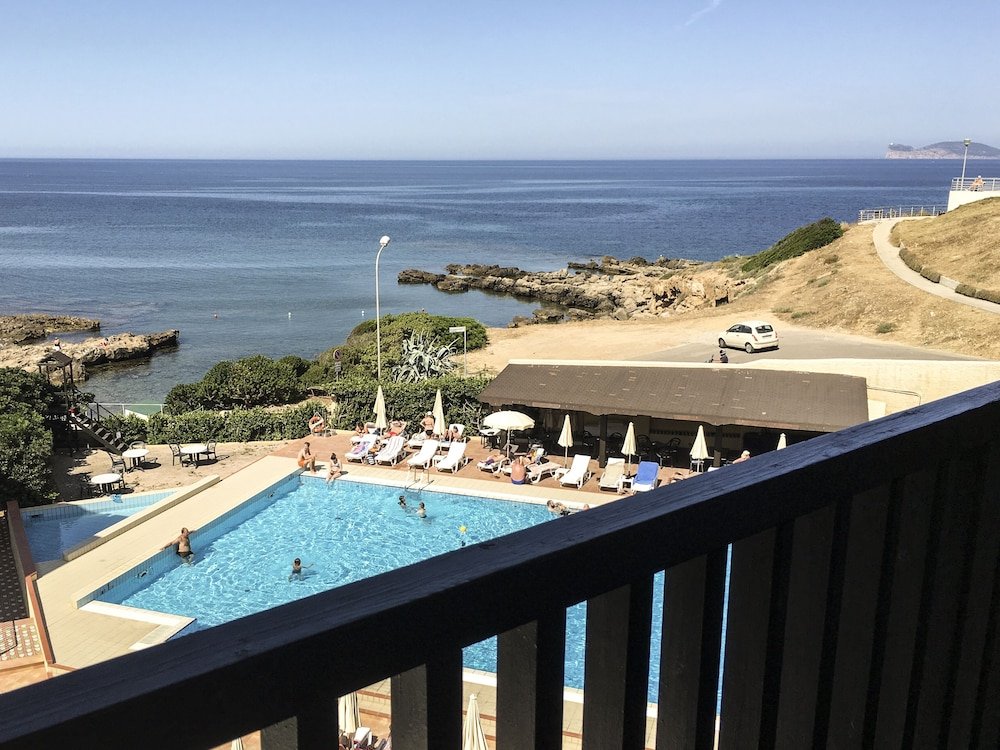 Zeezicht vanaf het balkon — Hotel Calabona
