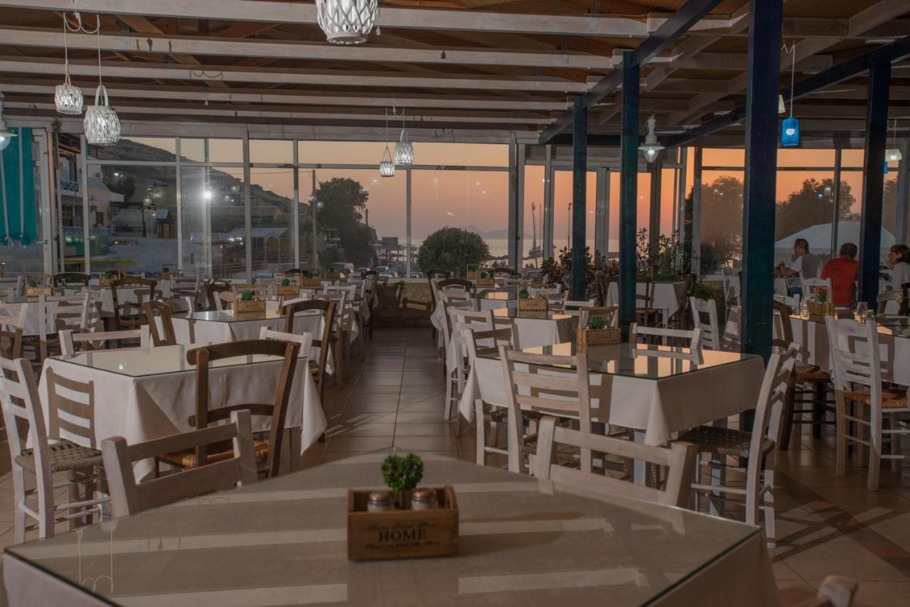 Restaurantterras buiten — Hotel Fragiskos