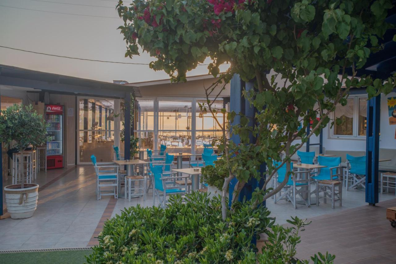 Restaurantterras buiten — Hotel Fragiskos